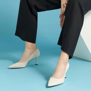 ZARA White Plunger Point Toe Heel Size 39 (F)